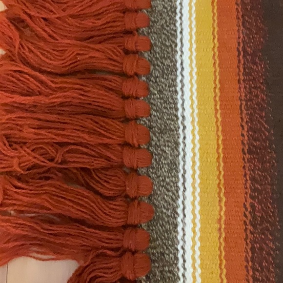 Vintage rug/hanging decor - Picture 3 of 3